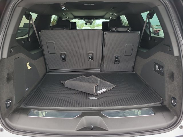 New 2026 Cadillac Escalade ESV Luxury w/ Touring Package AWD/4WD image 10