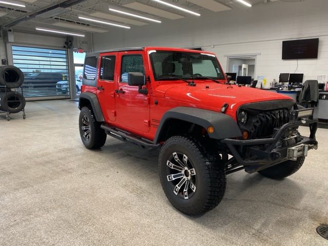 Used 2013 Jeep Wrangler Unlimited Sport AWD/4WD image 3