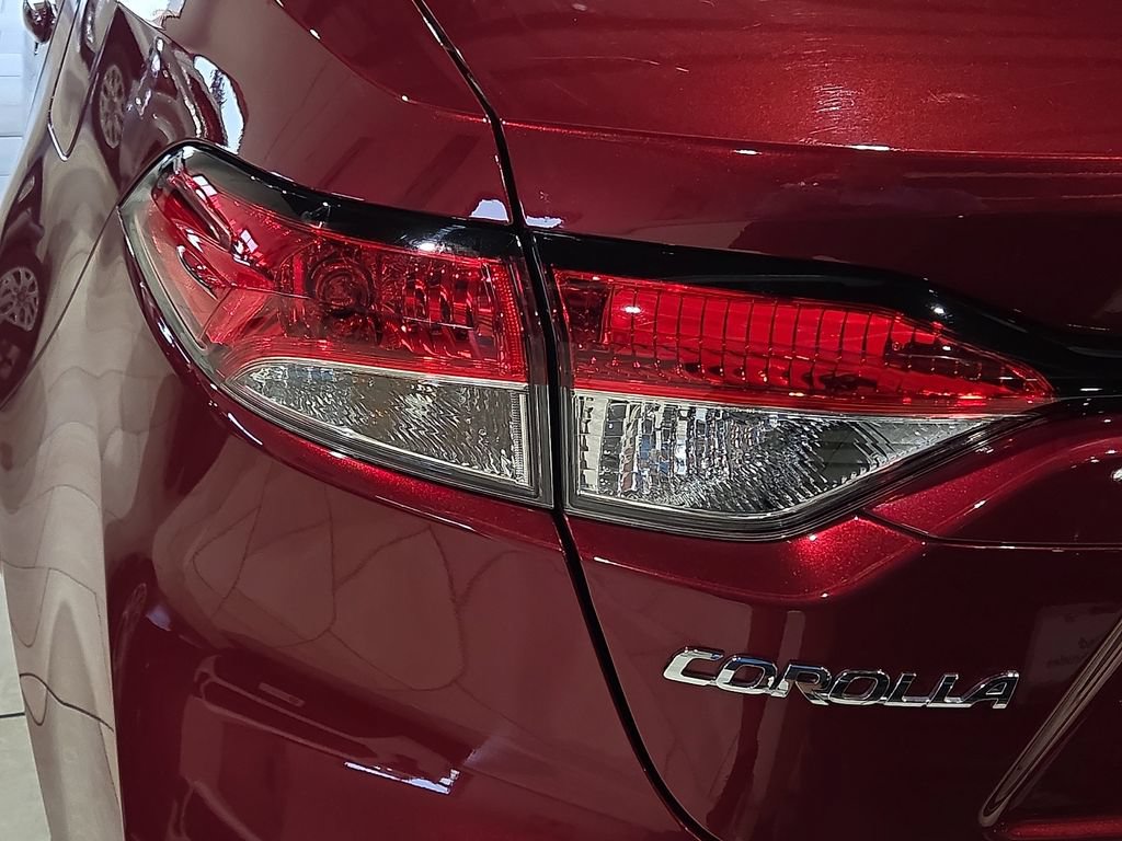 Certified 2025 Toyota Corolla LE FWD image 11