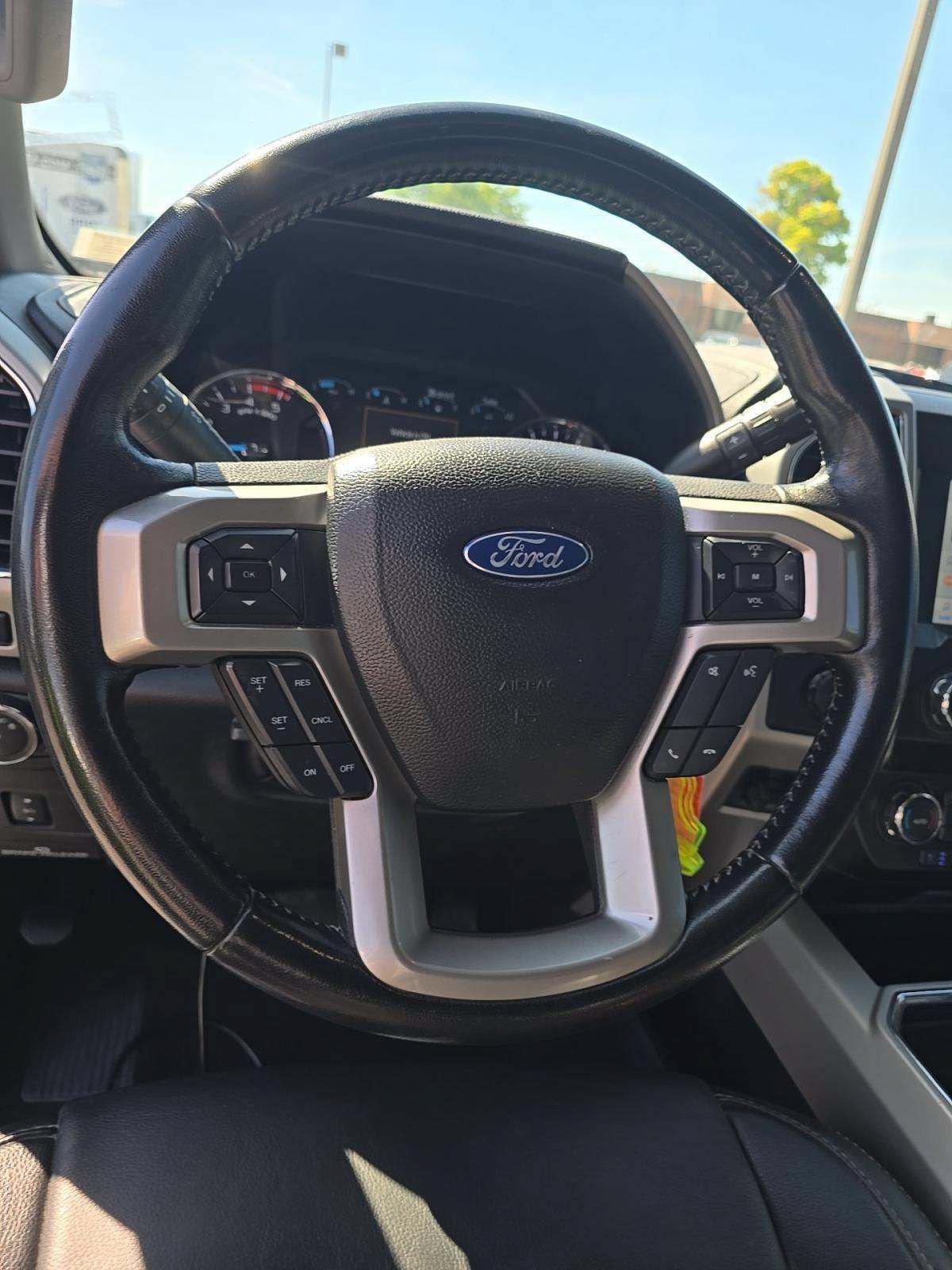 Used 2021 Ford F250 Lariat w/ Lariat Value Package AWD/4WD image 7