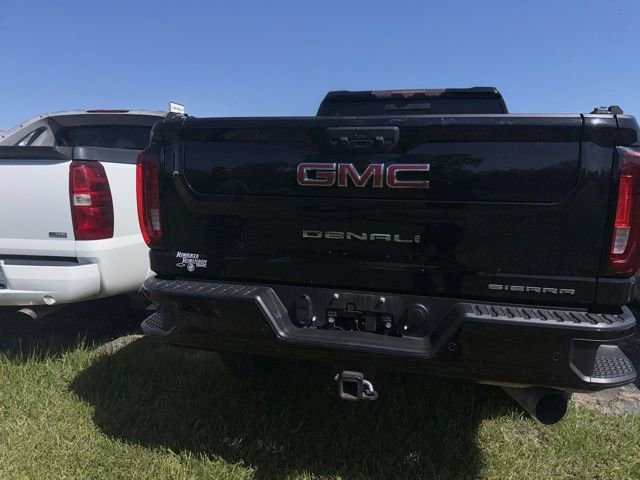 Used 2021 GMC Sierra 2500 Denali w/ Denali Black Diamond Edition AWD/4WD image 6