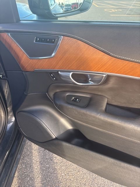 Used 2017 Volvo XC90 T6 Inscription w/ Vision Package image 34