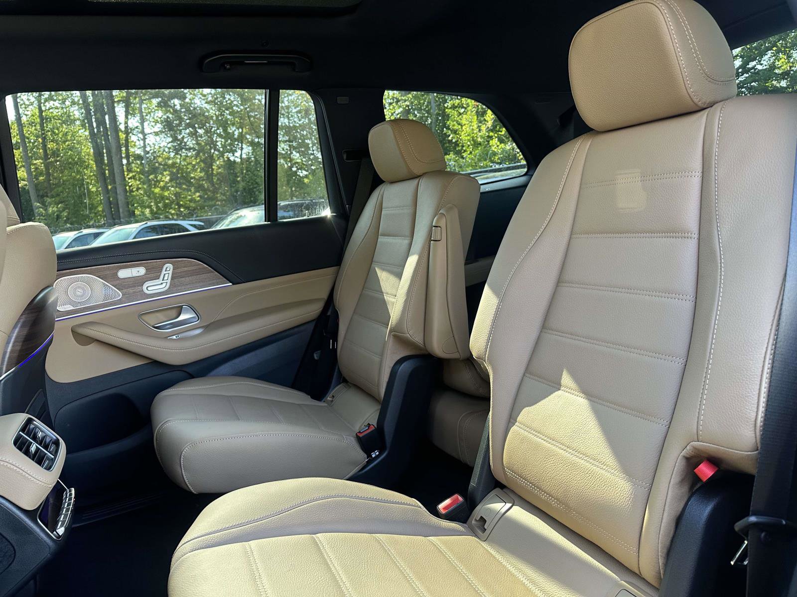 New 2026 Mercedes-Benz GLS 450 4MATIC image 7