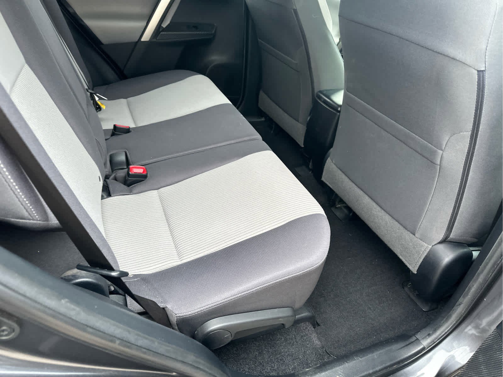 Used 2014 Toyota RAV4 XLE image 9