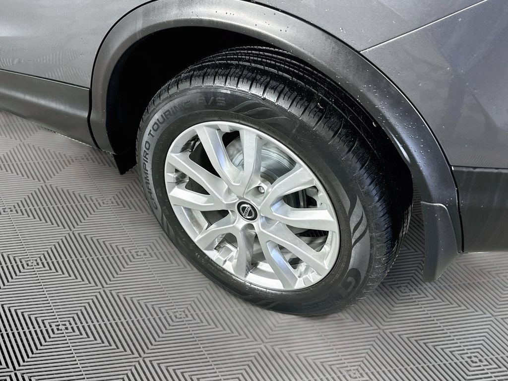 Used 2021 Nissan Rogue Sport SV AWD/4WD image 37
