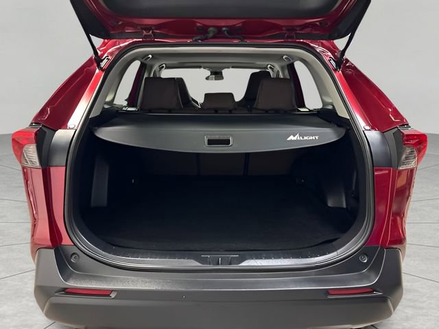 Used 2019 Toyota RAV4 XLE w/ Phone Cable & Charge Package image 22