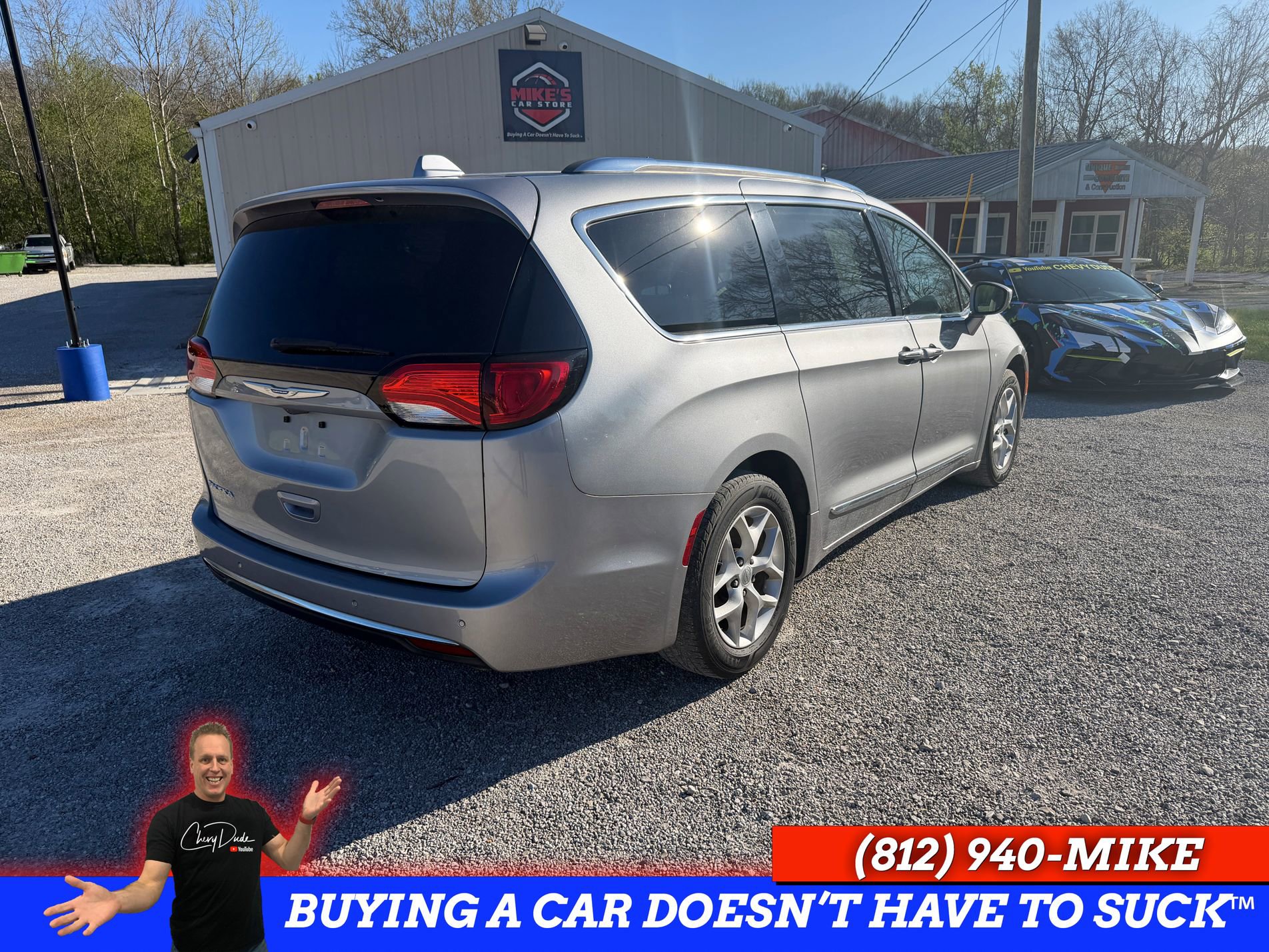 Used 2018 Chrysler Pacifica Touring-L w/ Tire & Wheel Group image 5