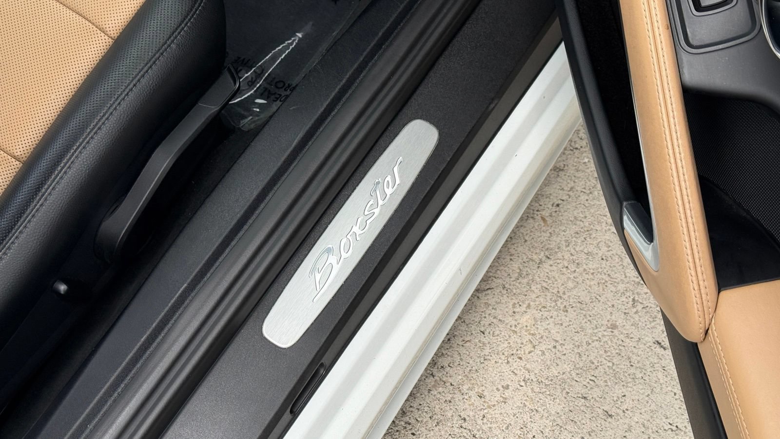 Used 2019 Porsche 718 Boxster RWD image 34