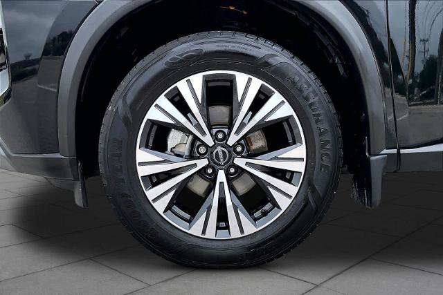 Certified 2023 Nissan Rogue SV FWD image 11
