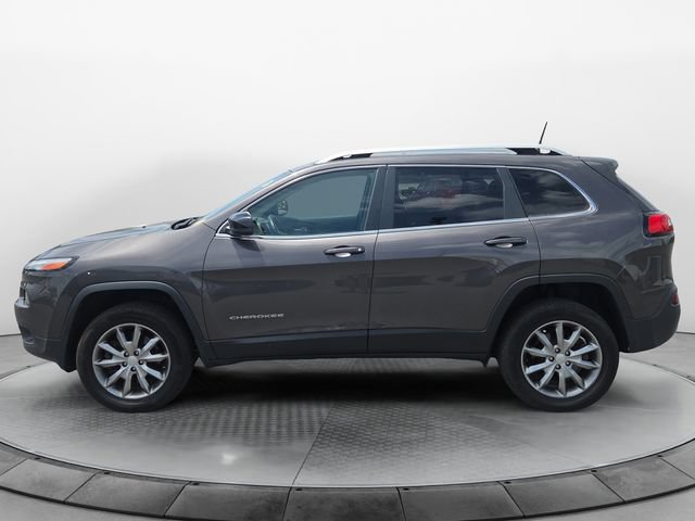 Used 2018 Jeep Cherokee Limited AWD/4WD image 2
