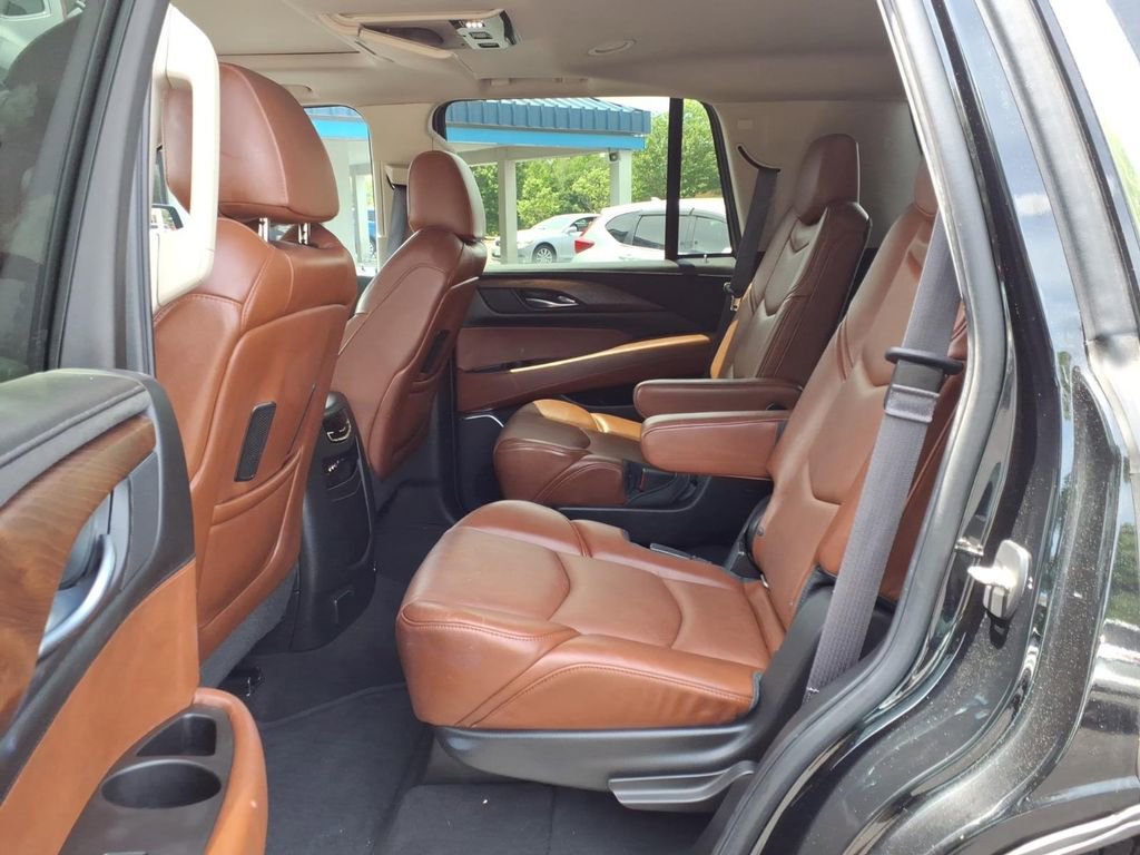 Used 2015 Cadillac Escalade Premium AWD/4WD image 6