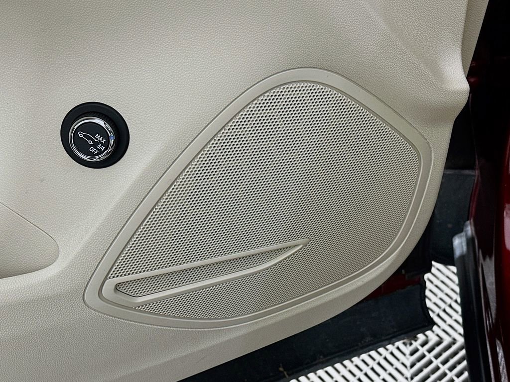 Used 2023 Buick Envision Preferred image 25