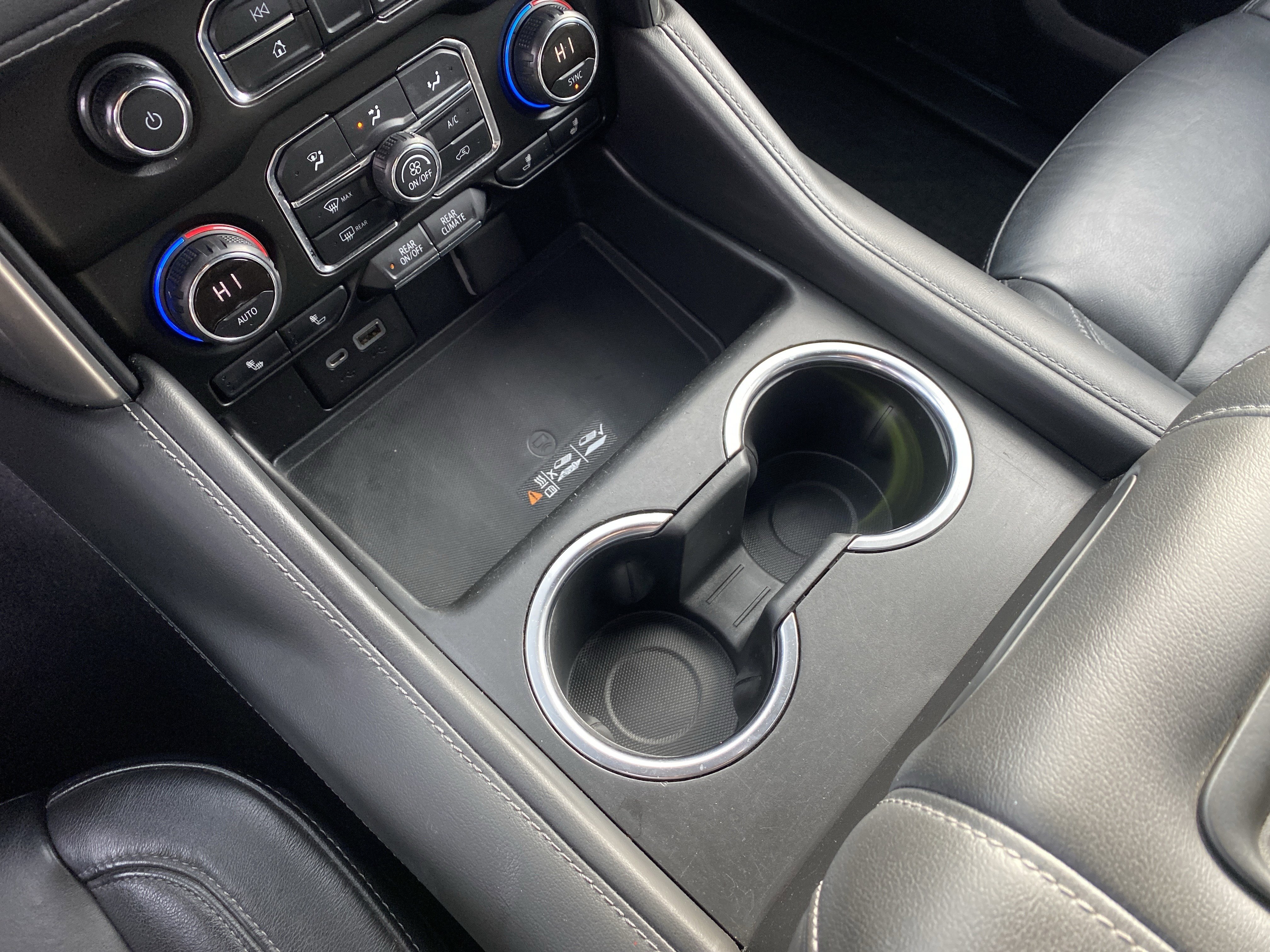 Used 2021 Chevrolet Tahoe Z71 w/ Z71 Signature Package image 31