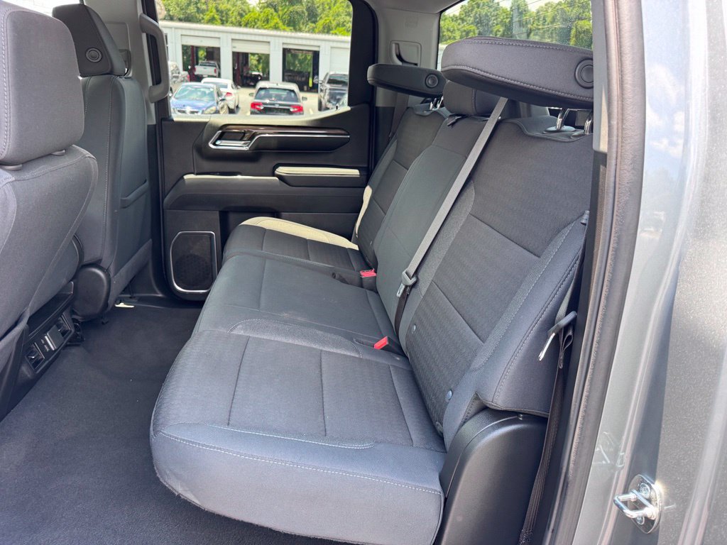 Used 2024 Chevrolet Silverado 1500 LT AWD/4WD image 28