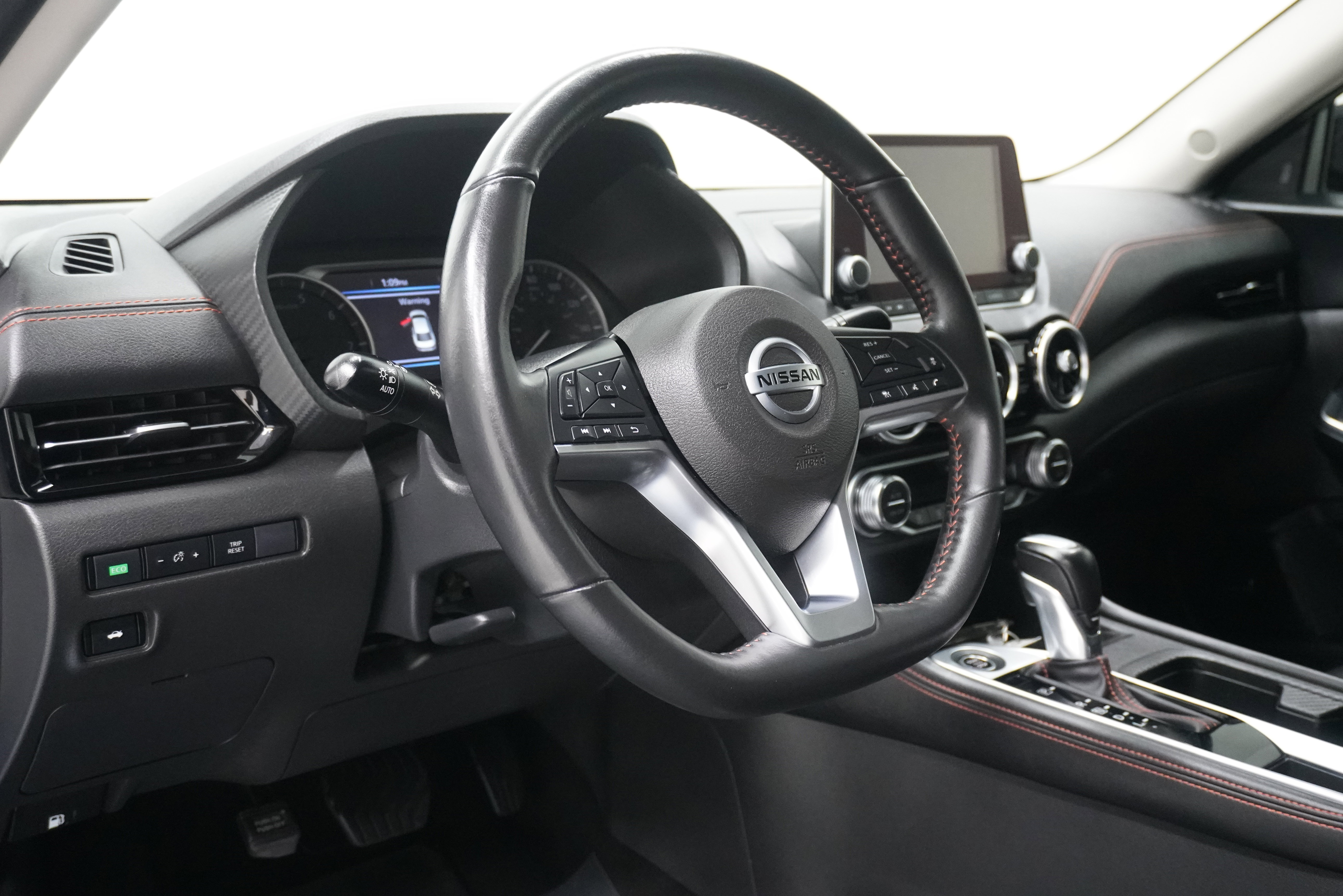 Used 2023 Nissan Sentra SR w/ SR Premium Package FWD image 9