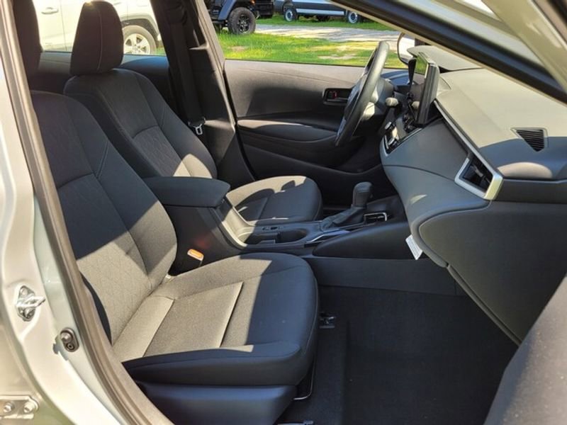 Used 2025 Toyota Corolla LE image 16