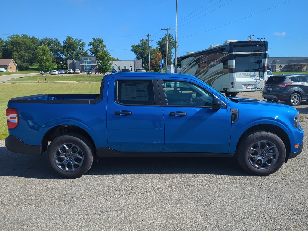 New 2025 Ford Maverick XLT w/ XLT Luxury Package image 8
