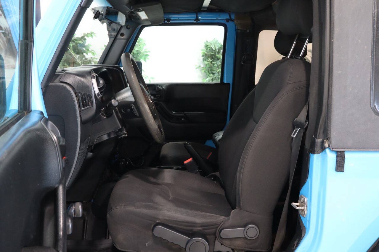 Used 2017 Jeep Wrangler Sport AWD/4WD image 15
