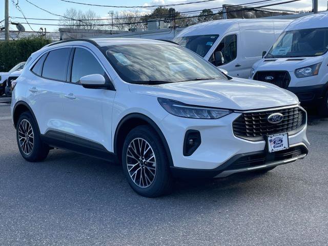 New 2023 Ford Escape SE image 2