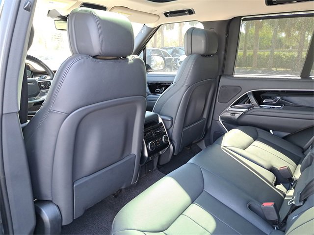 Used 2023 Land Rover Range Rover SE image 10