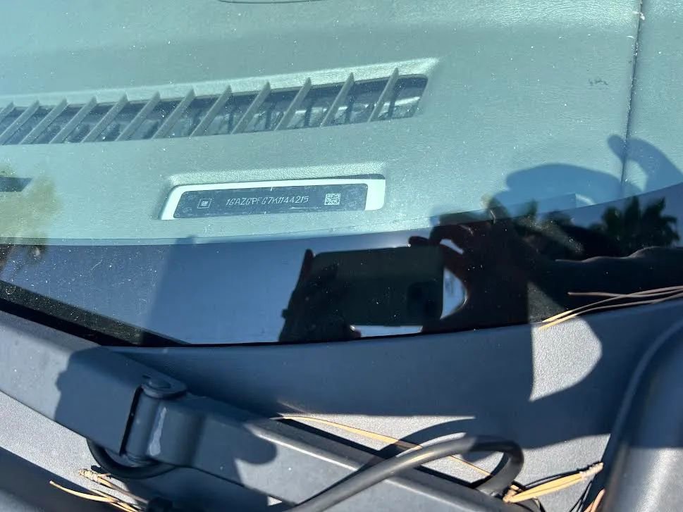 Used 2019 Chevrolet Express 3500 LT w/ LT Preferred Equipment Group RWD image 2