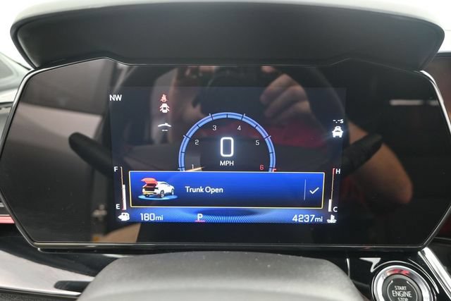 Used 2026 Chevrolet Trax RS w/ Sunroof Package FWD image 9