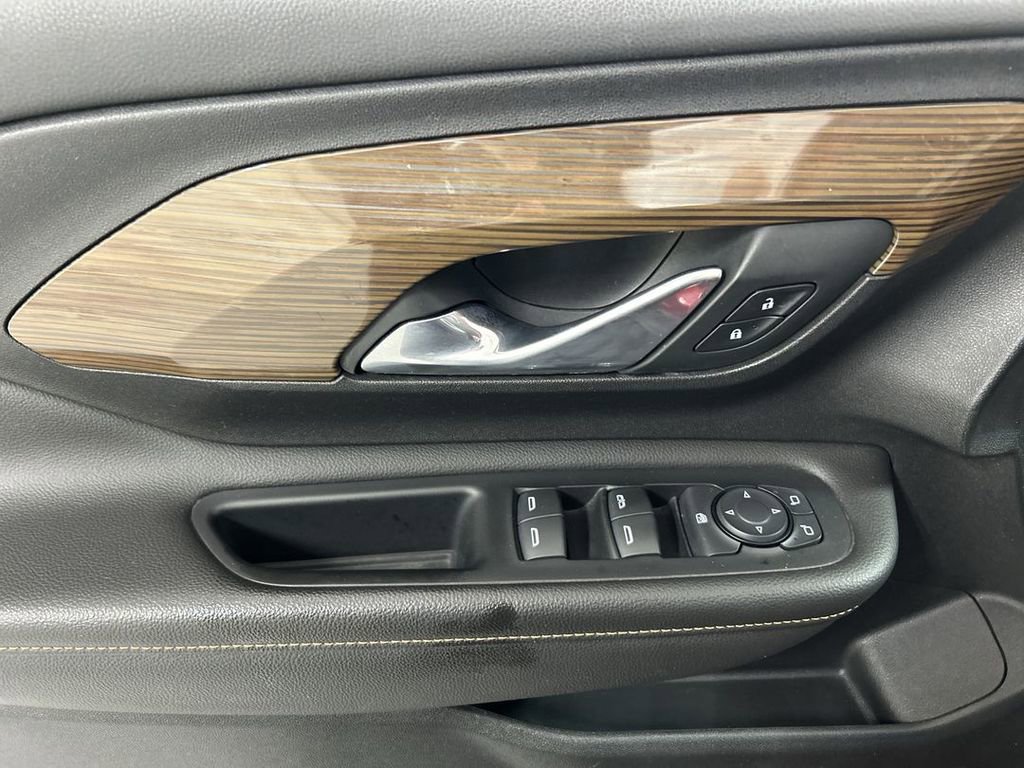 Used 2019 GMC Terrain SLE w/ Driver Convenience Package image 13