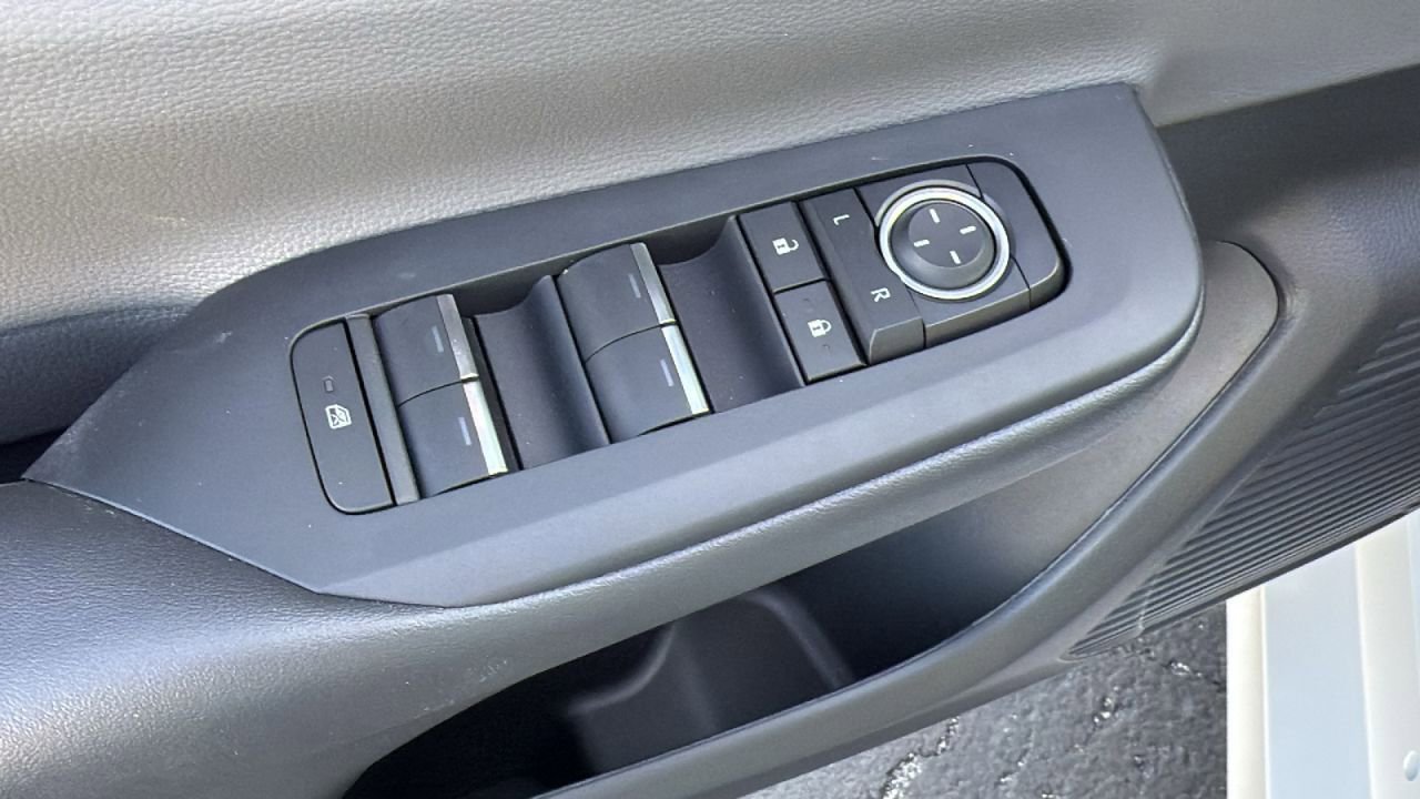 New 2026 Toyota Prius XLE image 9