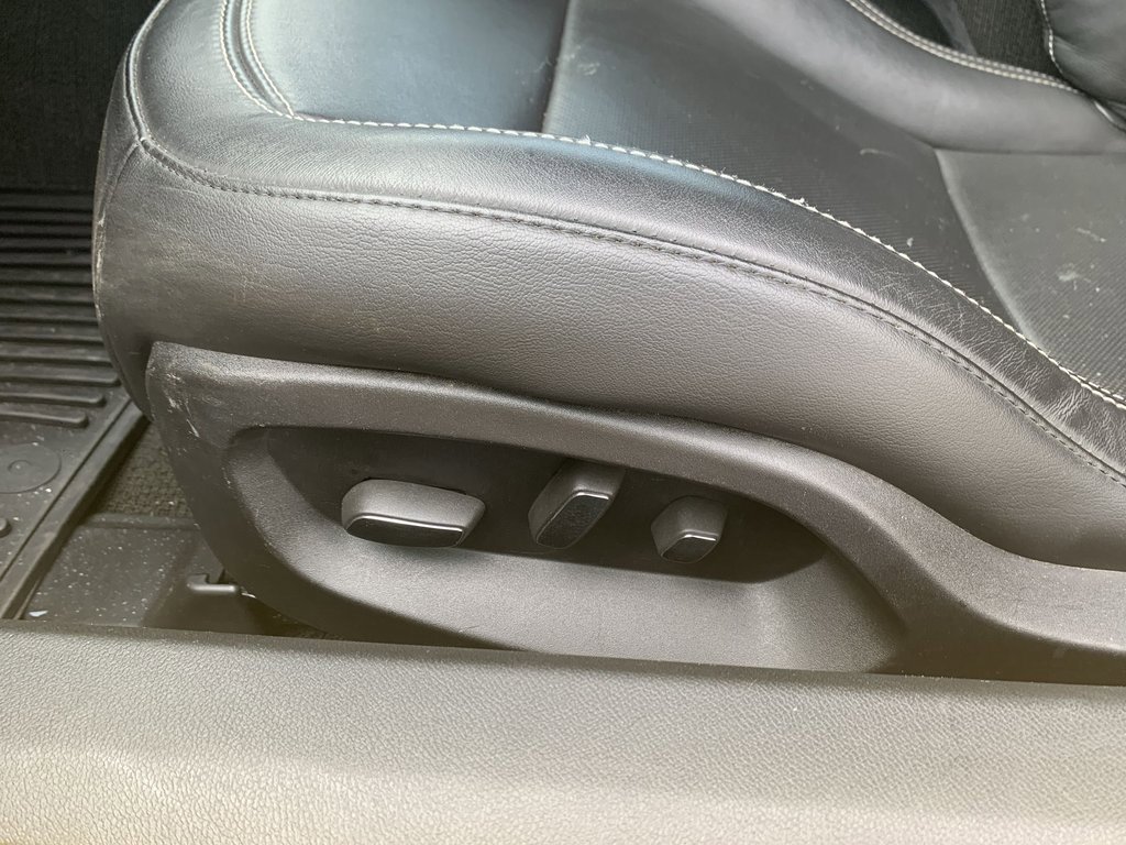 Certified 2015 Chevrolet Corvette Stingray Coupe w/ 2LT Preferred Equipment Group image 6