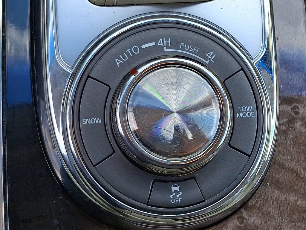 Used 2011 INFINITI QX56 4WD w/ Deluxe Touring Pkg image 25