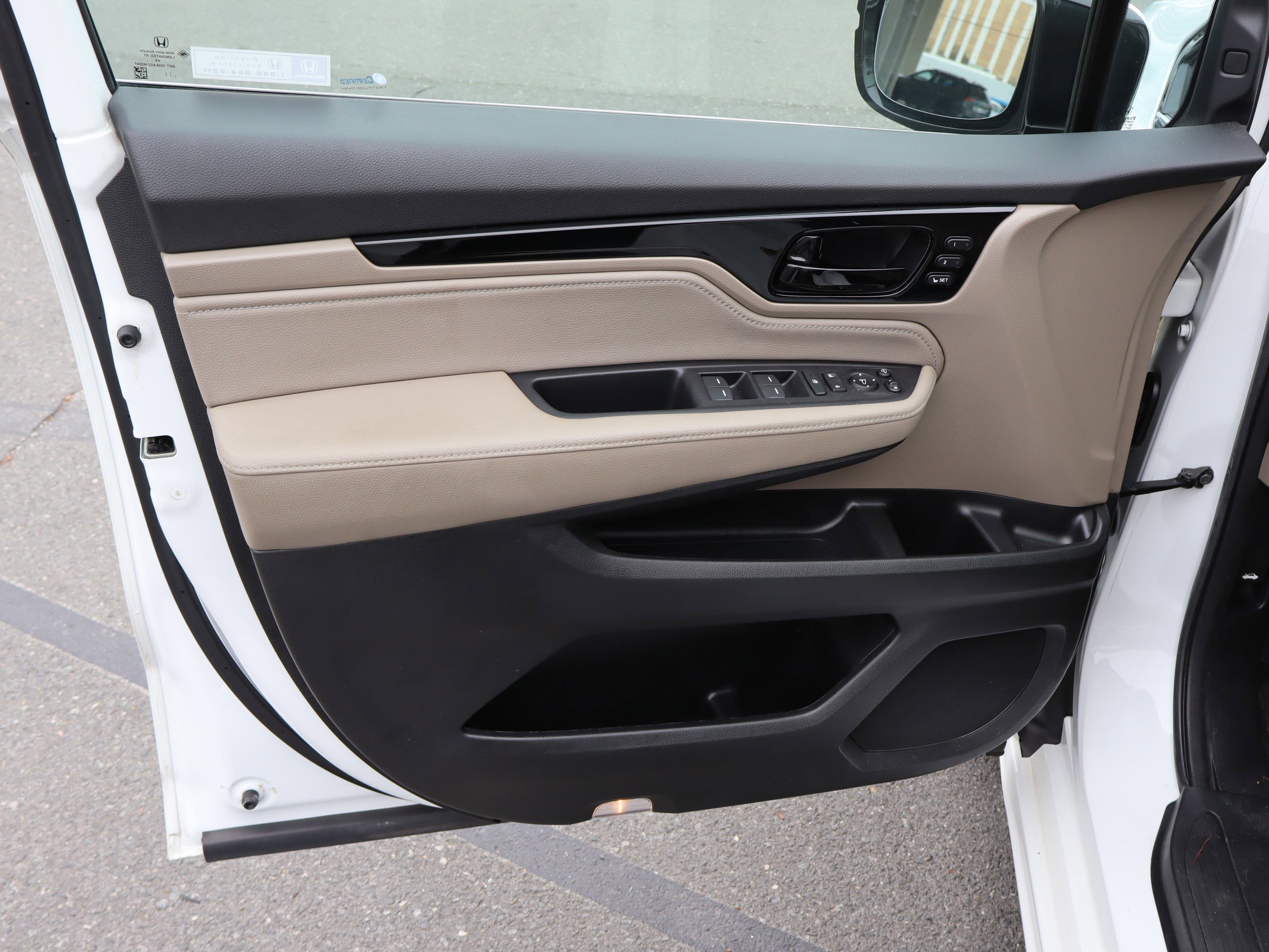 Used 2022 Honda Odyssey Elite image 16