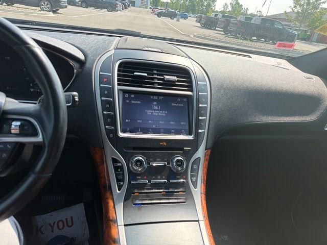 Used 2020 Lincoln Nautilus Reserve AWD/4WD image 12