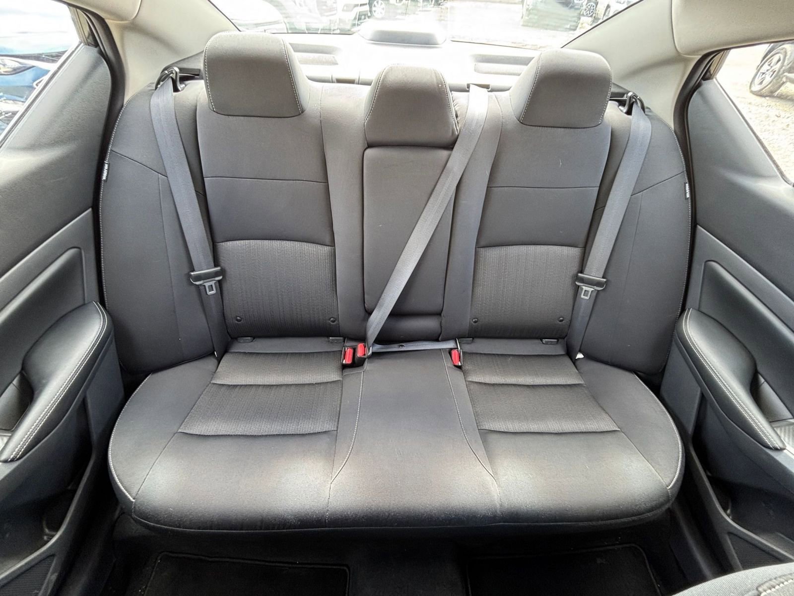 Used 2025 Nissan Altima 2.5 SV FWD image 38