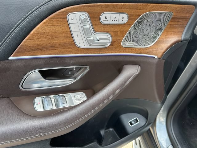 Used 2023 Mercedes-Benz GLS 450 4MATIC image 17