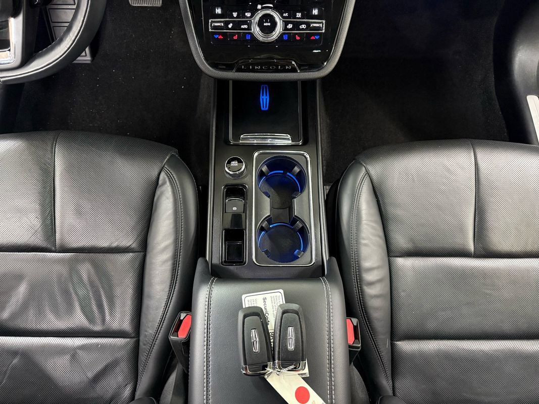 Used 2020 Lincoln Corsair Reserve w/ Equipment Group 201A image 28