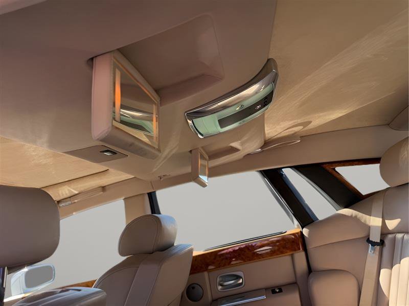 Used 2006 Rolls-Royce Phantom Sedan RWD image 42