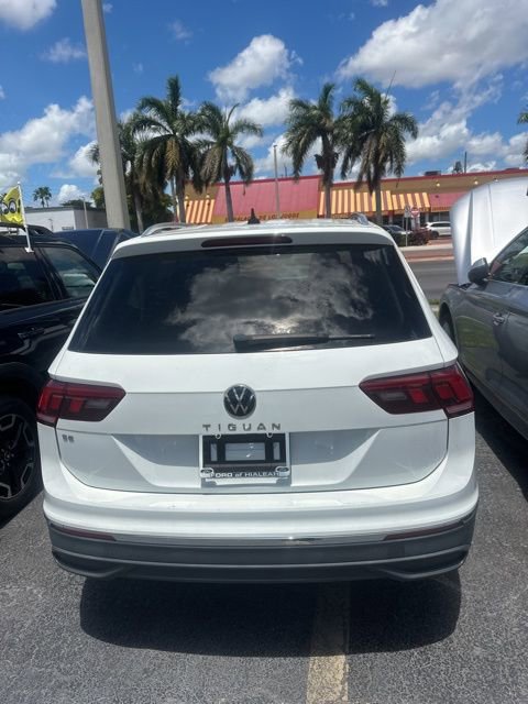 Used 2022 Volkswagen Tiguan SE FWD image 9