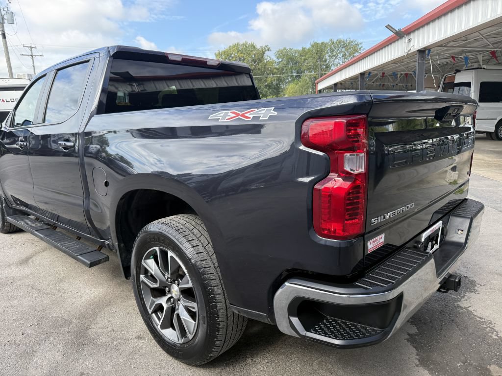 Used 2022 Chevrolet Silverado 1500 LT AWD/4WD image 10