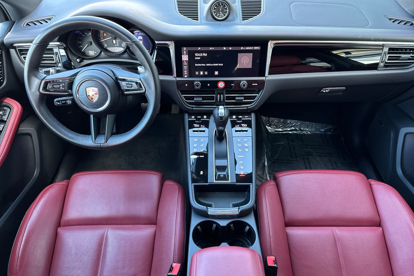 Used 2025 Porsche Macan image 6