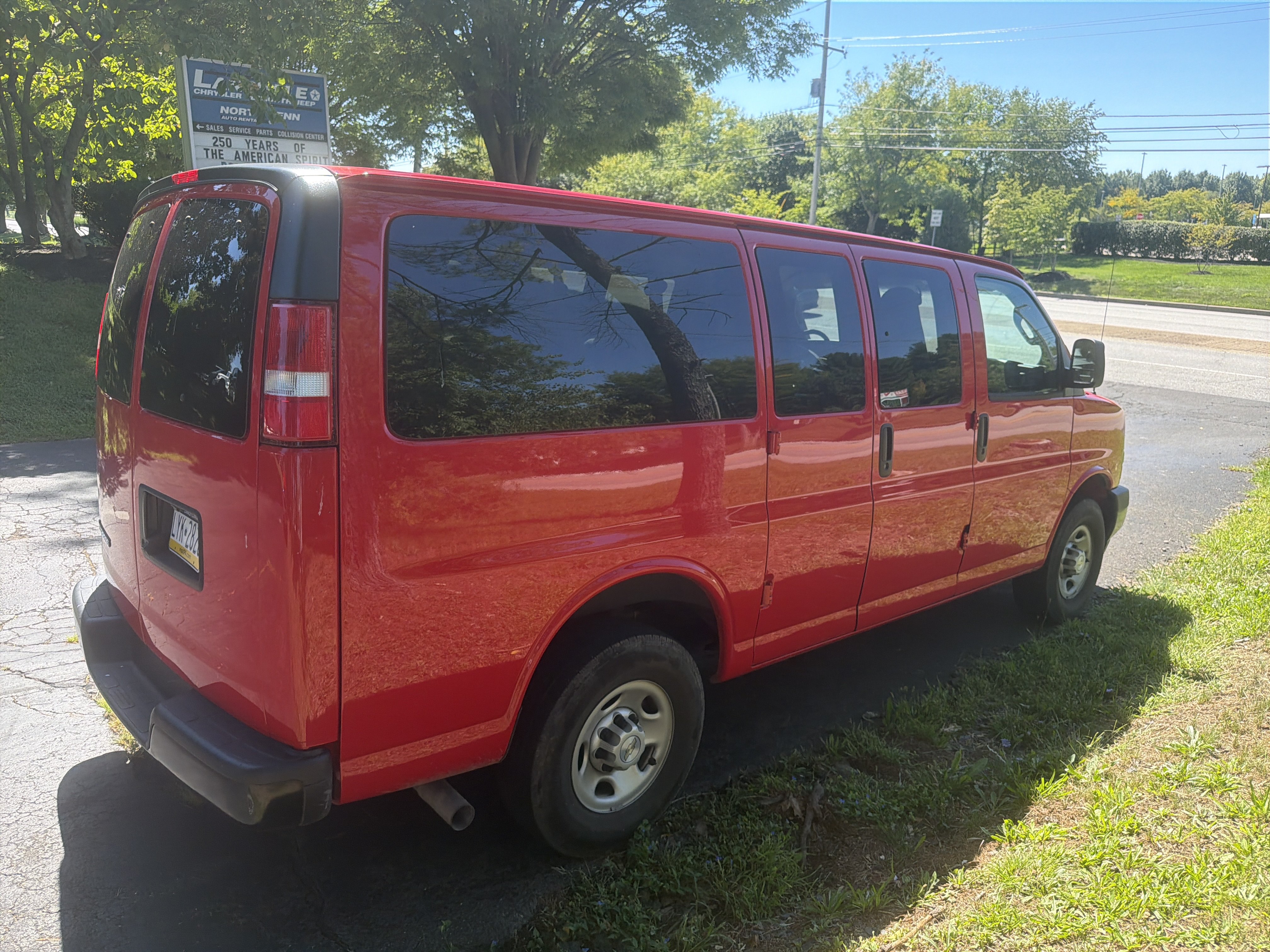 Used 2022 Chevrolet Express 3500 LS RWD image 7