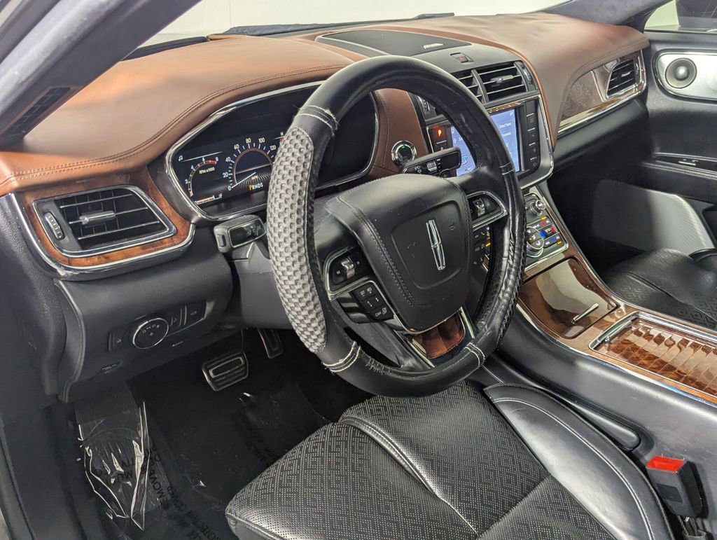 Used 2020 Lincoln Continental Black Label w/ Rear Seat Amenities Package image 13