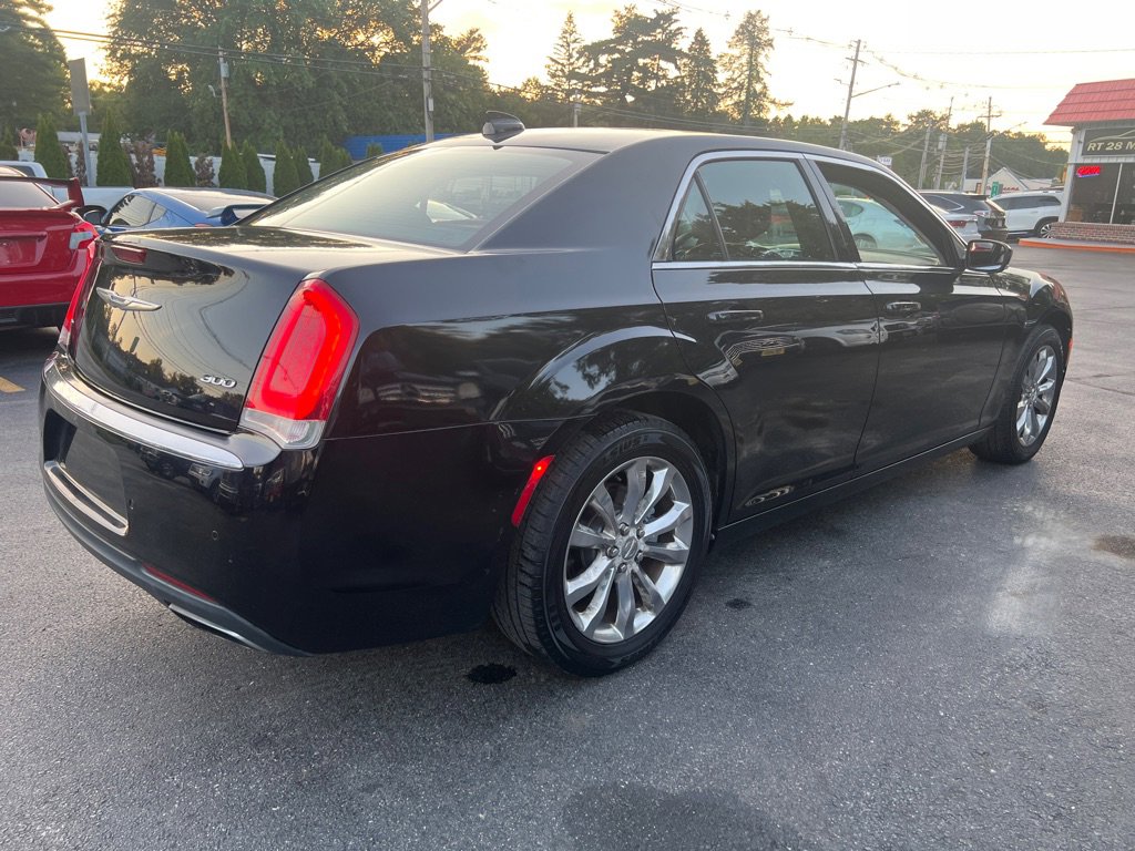Used 2015 Chrysler 300 Limited w/ 300 Premium Group image 7