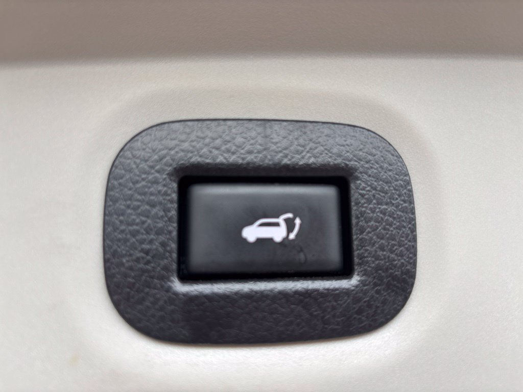 Used 2020 Nissan Rogue SV AWD/4WD image 8