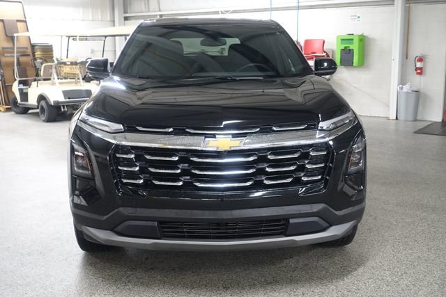 Used 2025 Chevrolet Equinox LT image 2