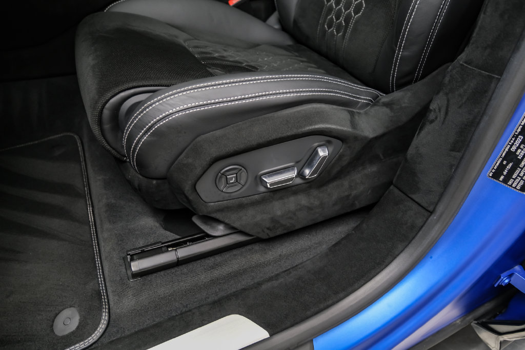 Used 2023 Lamborghini Urus Performante AWD/4WD image 34