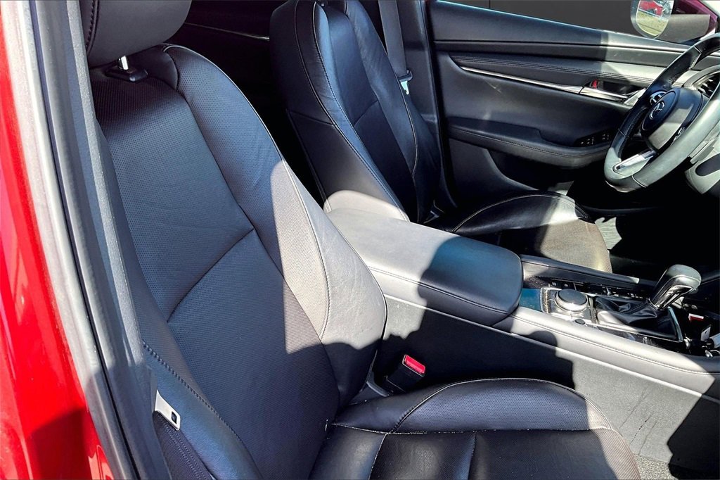 Used 2020 MAZDA MAZDA3 Sedan w/ Premium Package image 7