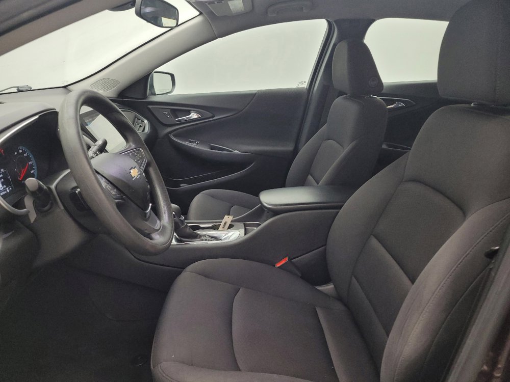 Used 2021 Chevrolet Malibu LS FWD image 17