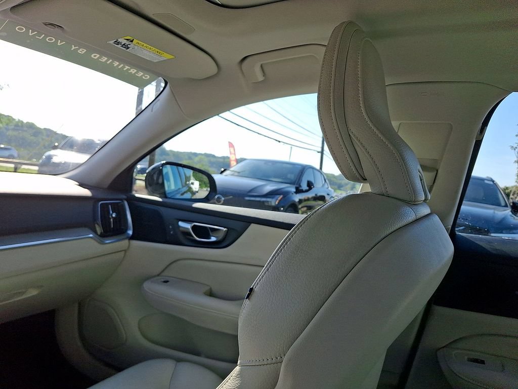Certified 2023 Volvo S60 T8 Plus w/ Climate Package AWD/4WD image 11