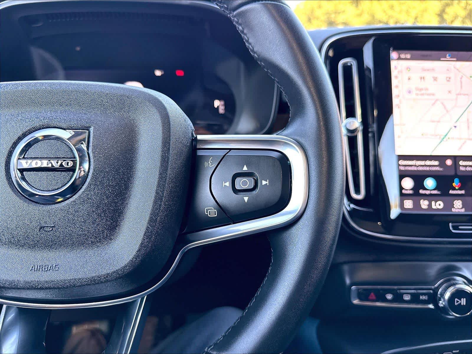Used 2023 Volvo XC40 Recharge Ultimate AWD/4WD image 22