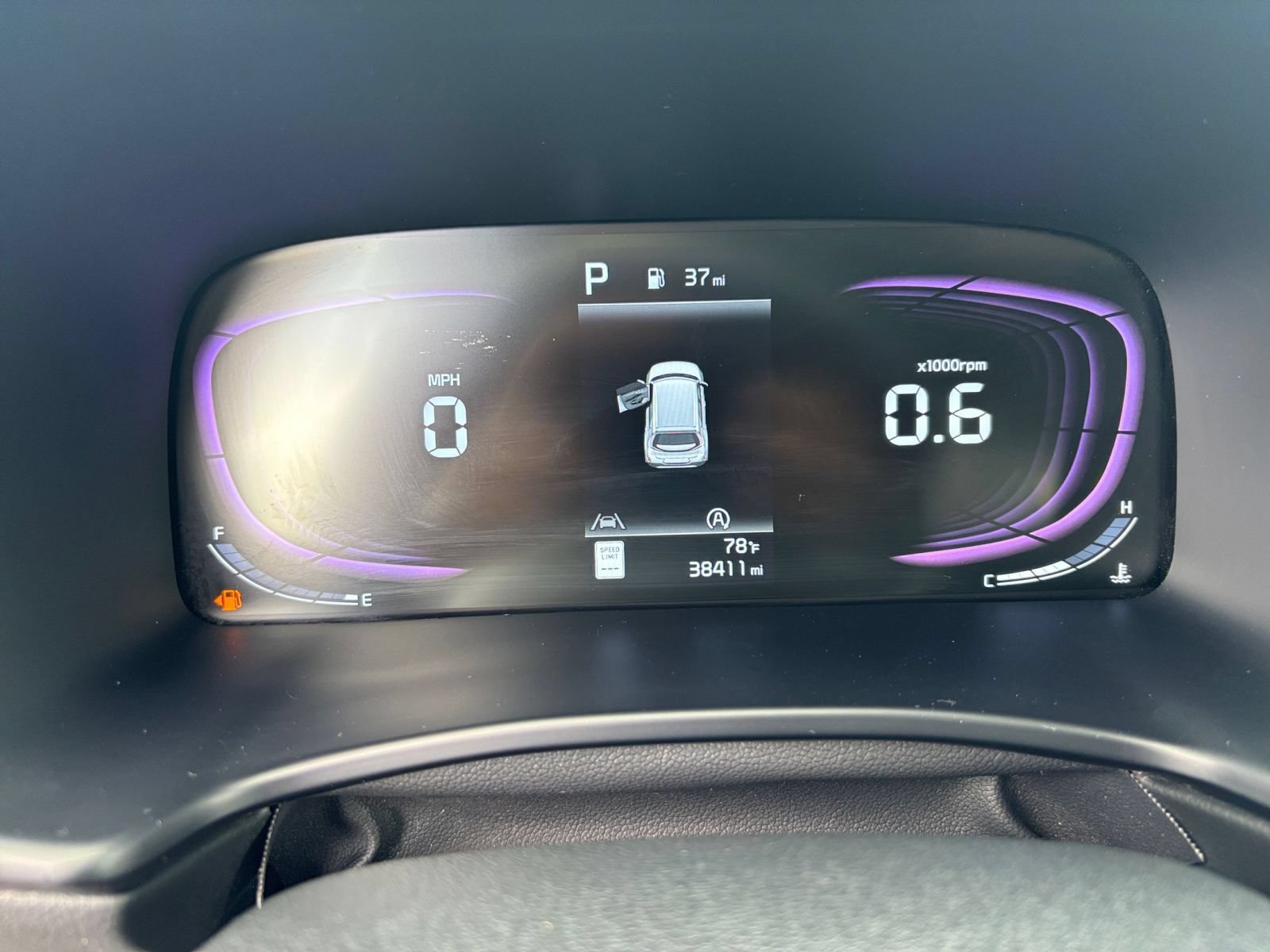 Used 2025 Kia Soul LX w/ LX Technology Package FWD image 38